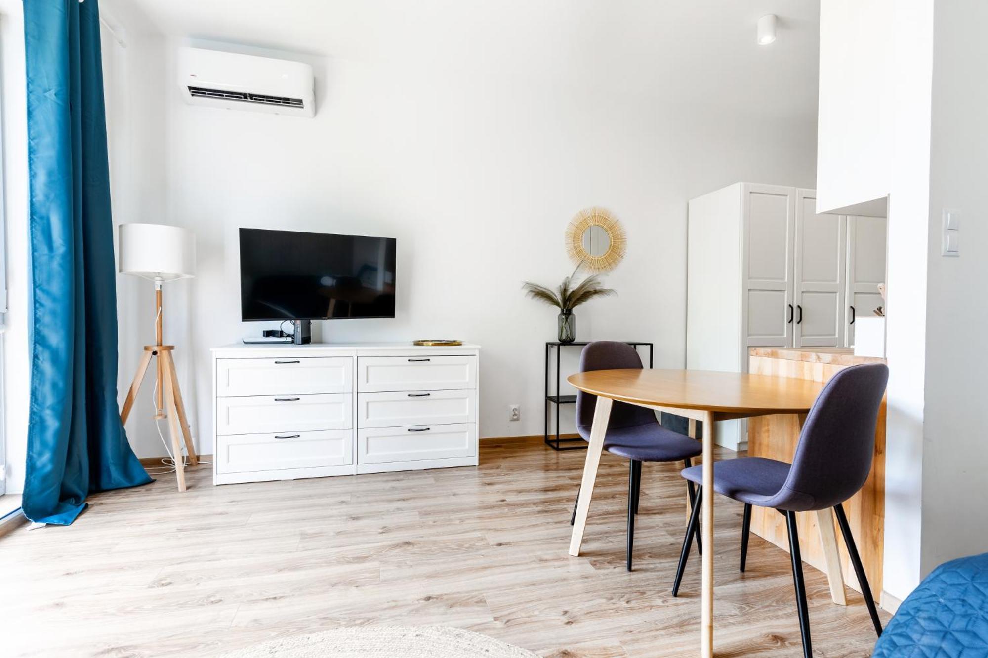 Ukiel Park 16 Przy Plazy Miejskiej - Klimatyzacja,free Parking,fv Apartment *
